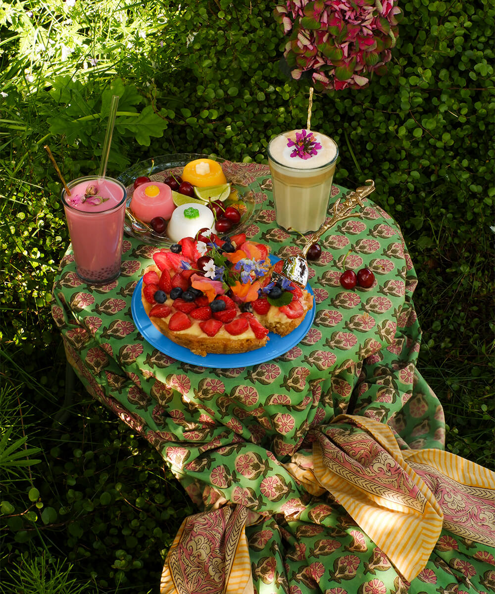 Jenna-Leopard-Cake-Spoon-doing-goods-1.30.10.019.921.4-summershoot23-5-hr