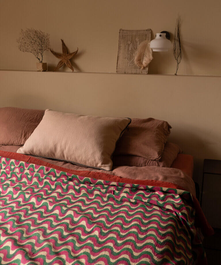 Millie Double Throw in Tote Bag