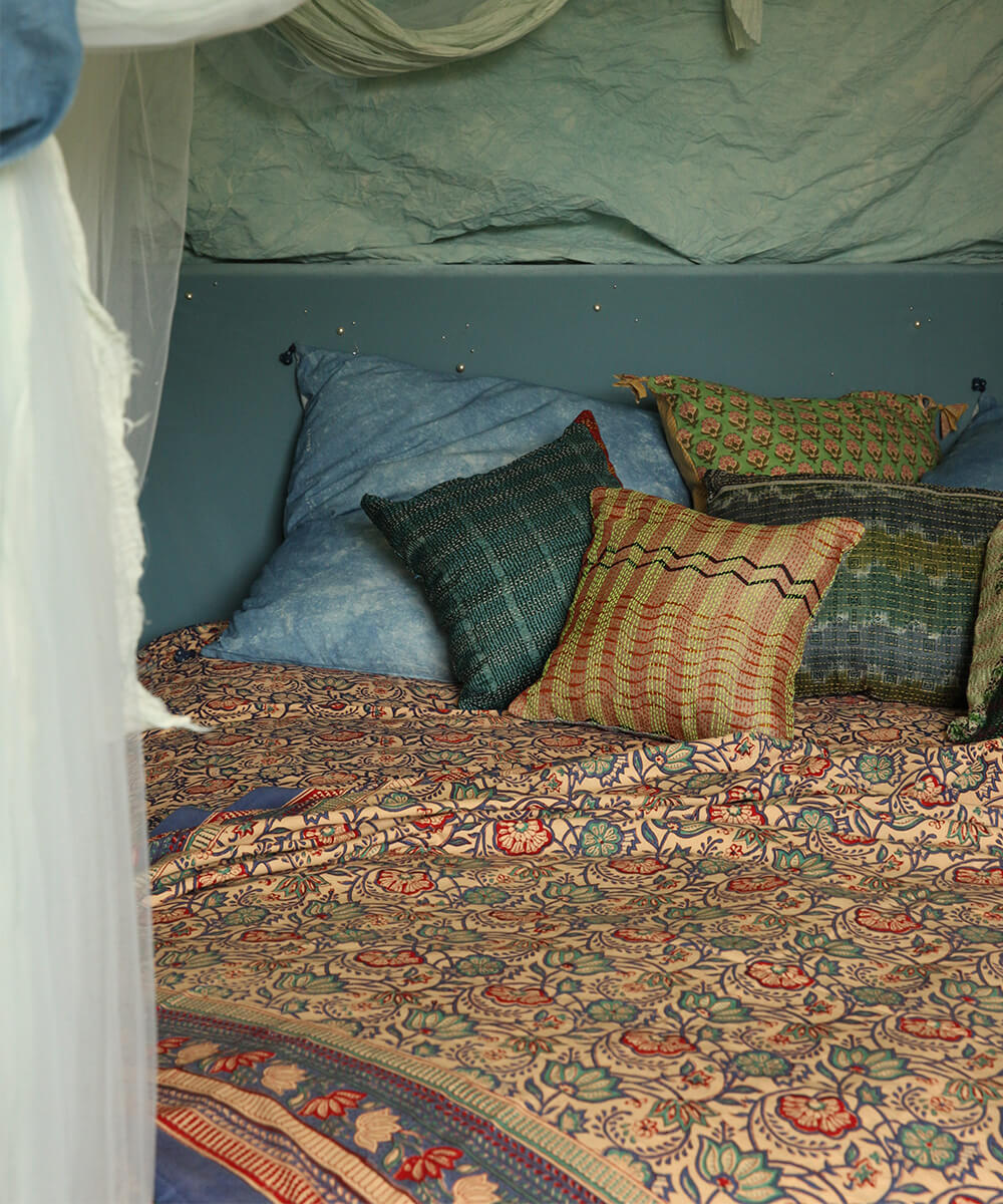 bluebell-double-throw-in-tote-bag-doing-goods