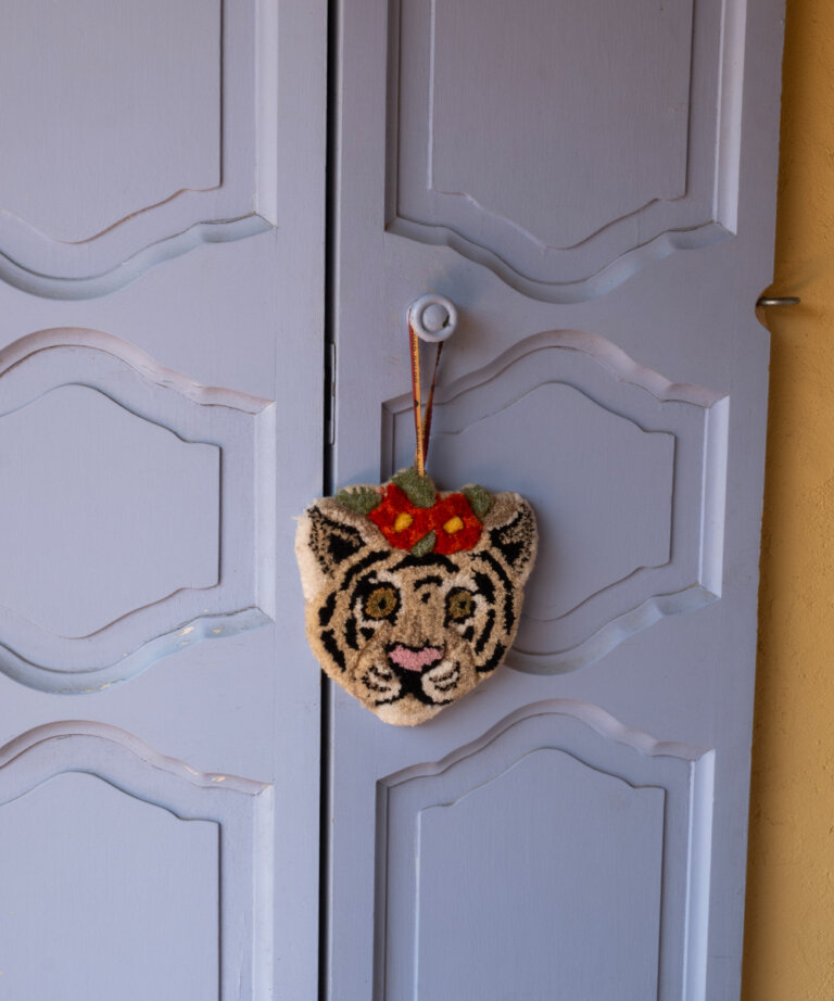Floral White Tiger Gift Hanger